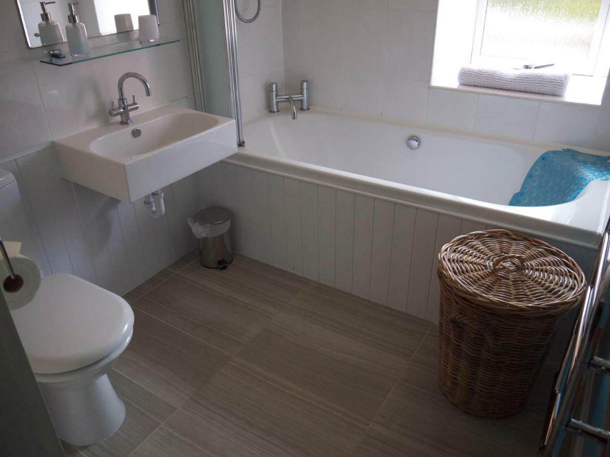 Blossom Cottage Lonmore Екстериор снимка